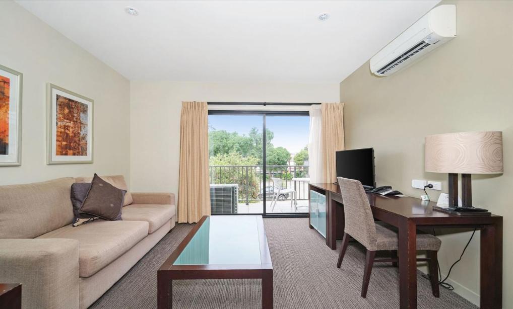 Quest Maitland Aparthotel Екстериор снимка