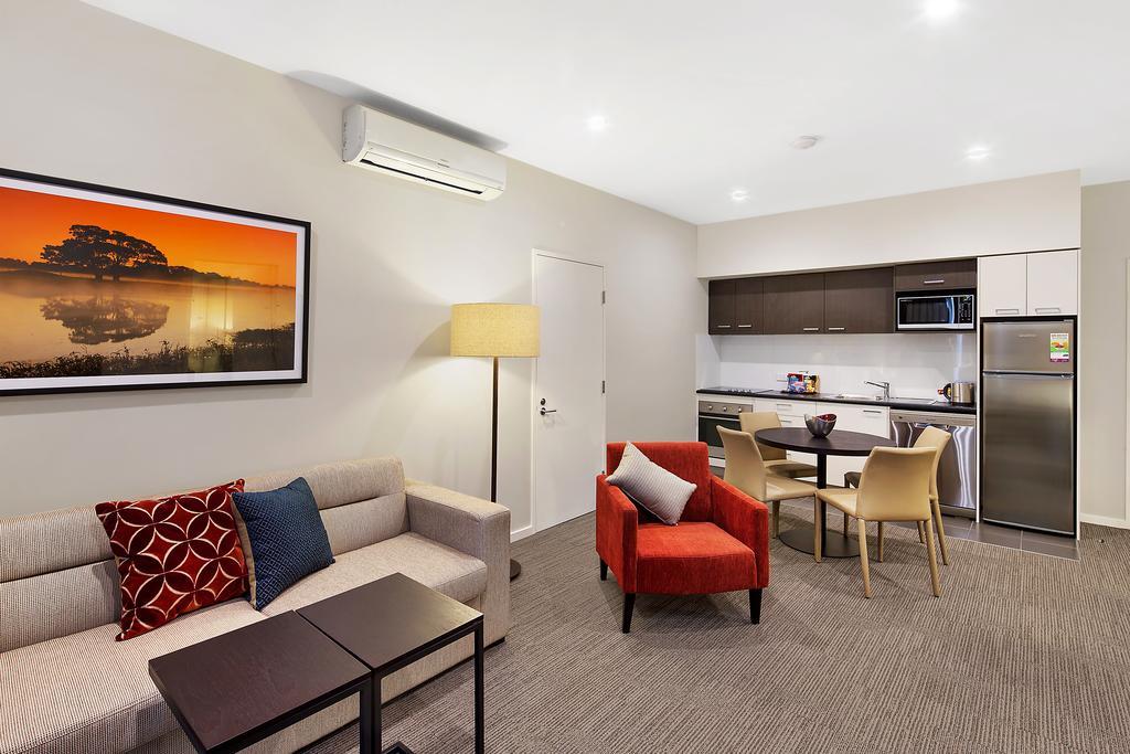 Quest Maitland Aparthotel Екстериор снимка