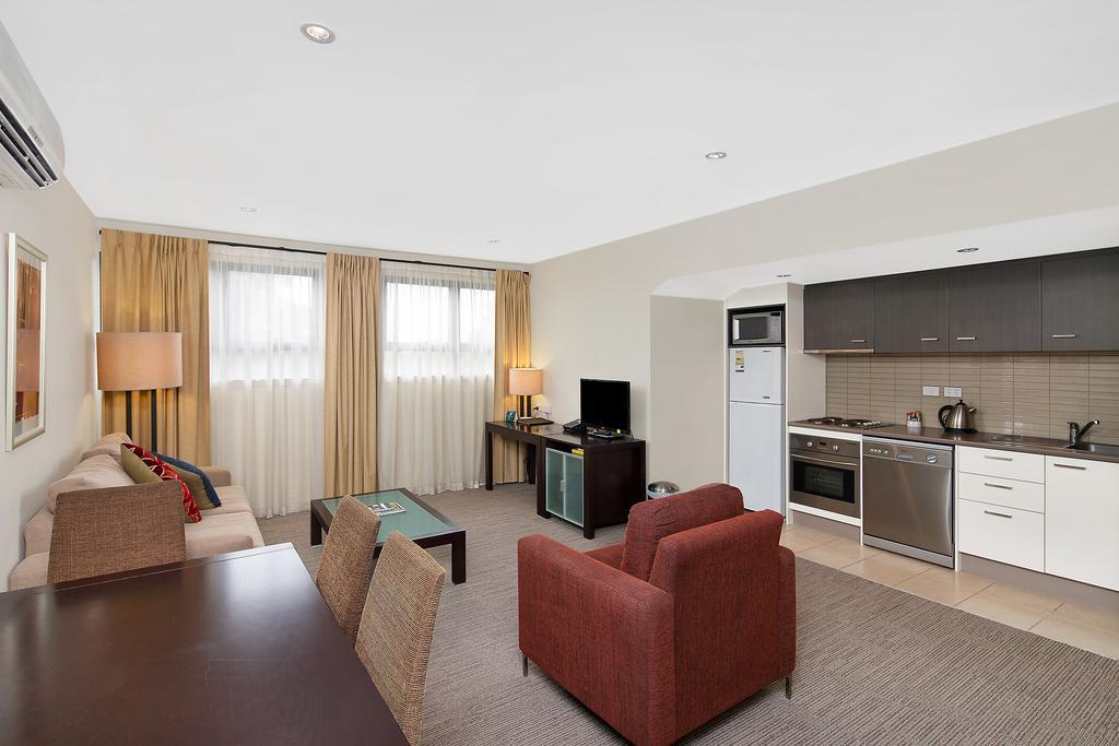Quest Maitland Aparthotel Екстериор снимка